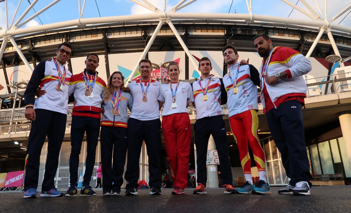 El equipo nacional ha concluido su participación en los campeonatos con un botín de 11 medallas, una de ellas de oro, 3 de plata y 7 de bronce.