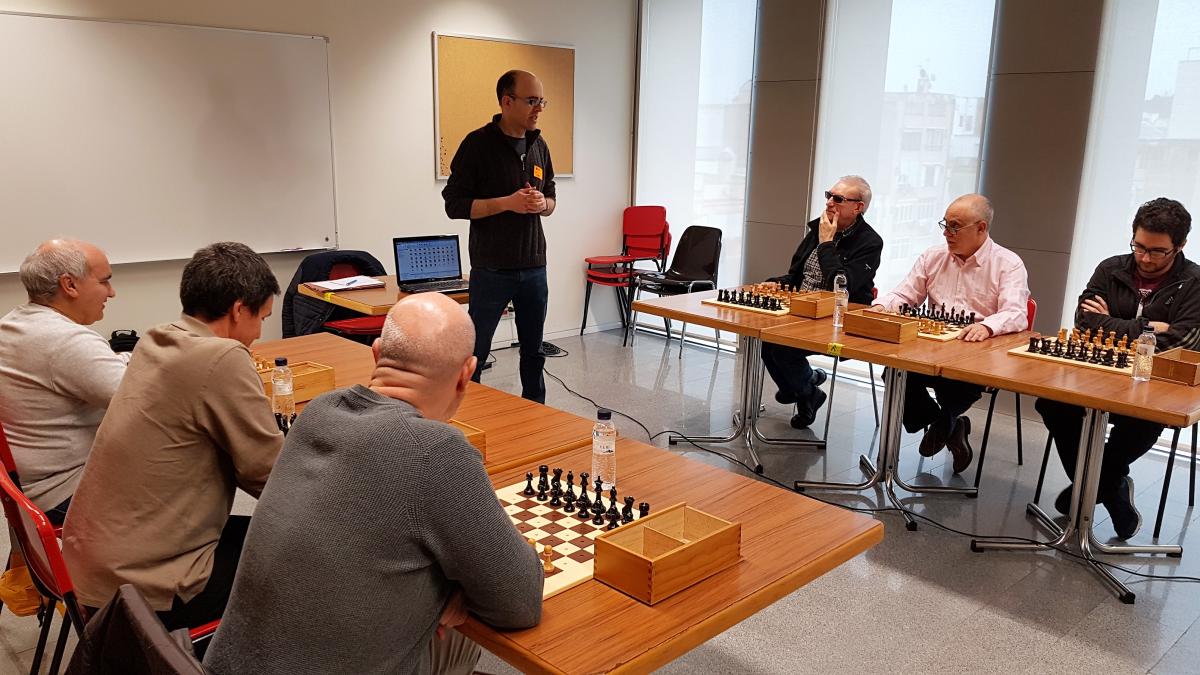 Un grup d'experts escaquistes cecs o amb discapacitat visual greu, de la Federació Espanyola d'Esports per a Cecs (FEDC), van assistir del 20 al 24 de gener, a Barcelona, a un curs d'excel·lència i perfeccionament impartit pel gran mestre internacional Jordi Magem.