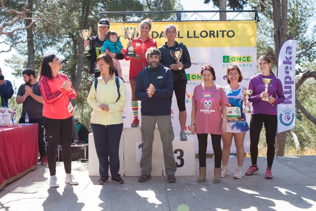 Pòdium femení. La primera classificada a la categoria femenina ha estat Stella Beazzutti, de l’Athletic Track Tarragona, amb un temps de 23 minuts i 45 segons.