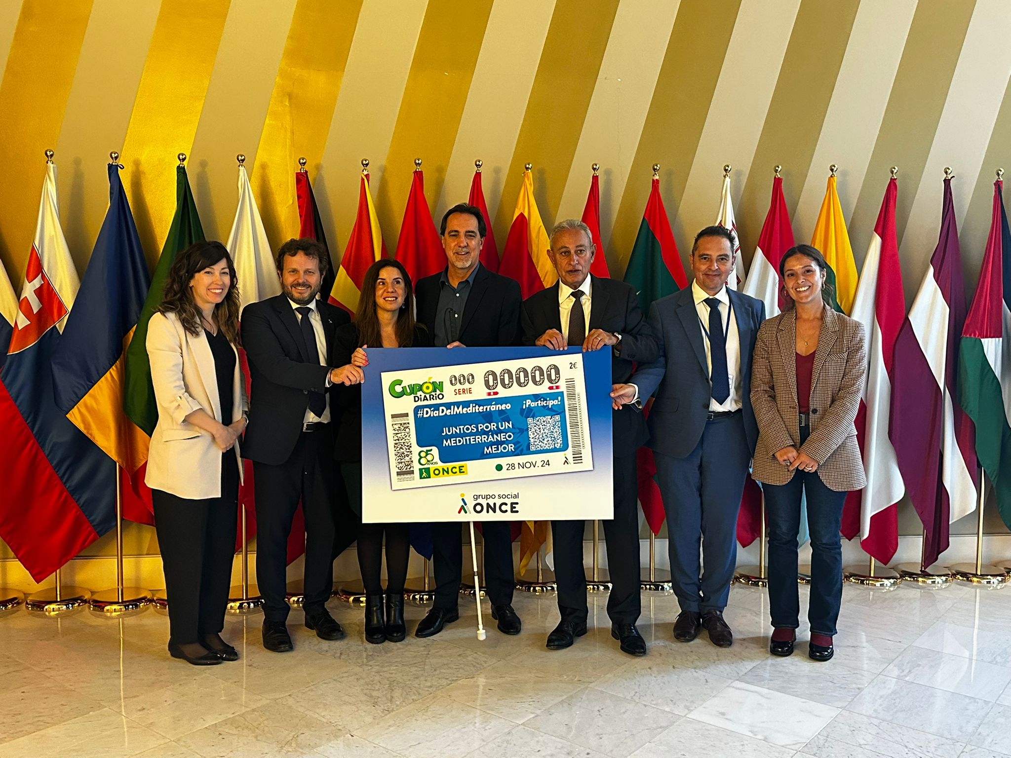 Foto de família del cupó dedicat al Dia de la Mediterrània.