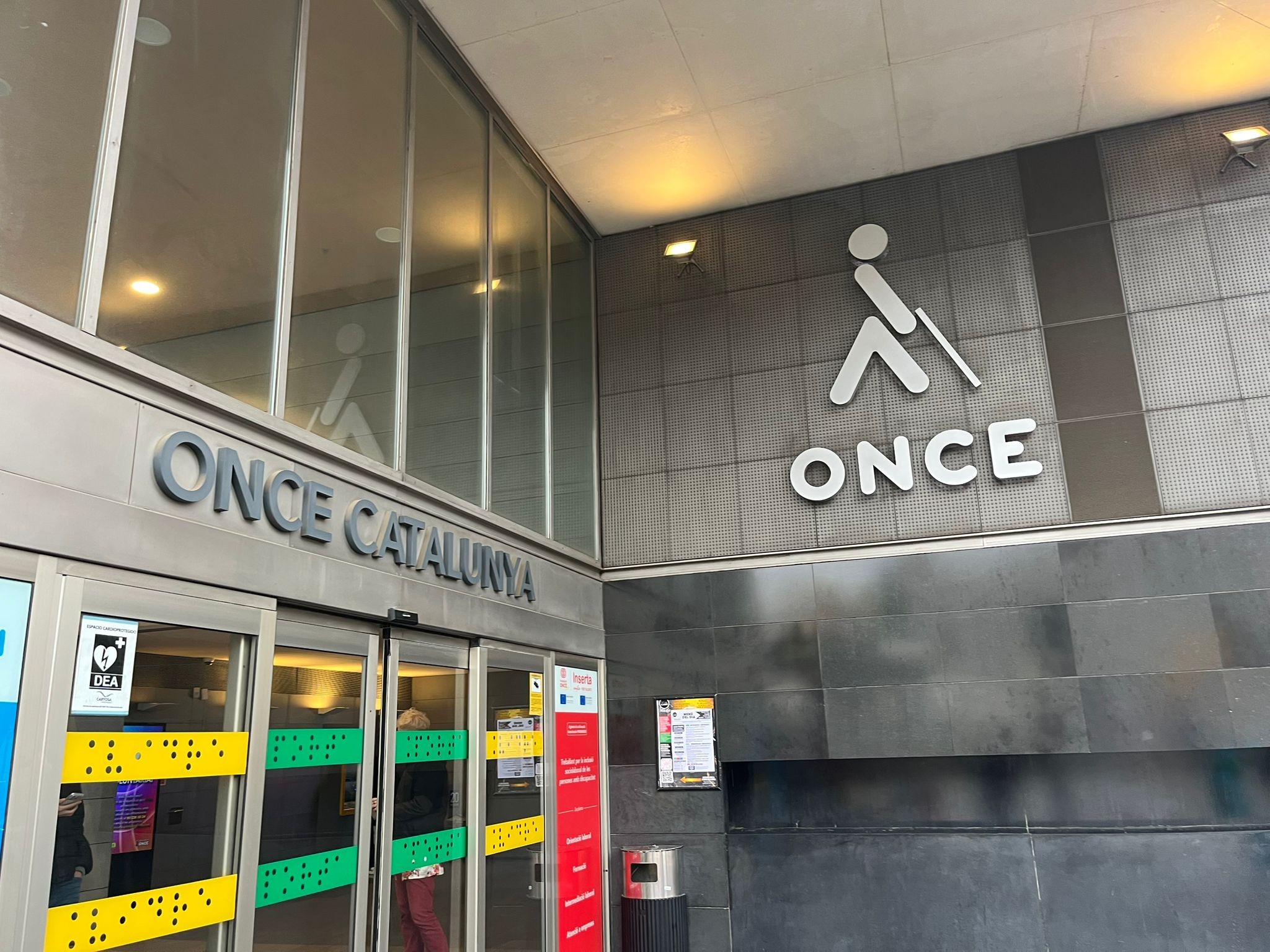 Entrada Edifici ONCE, a Barcelona.