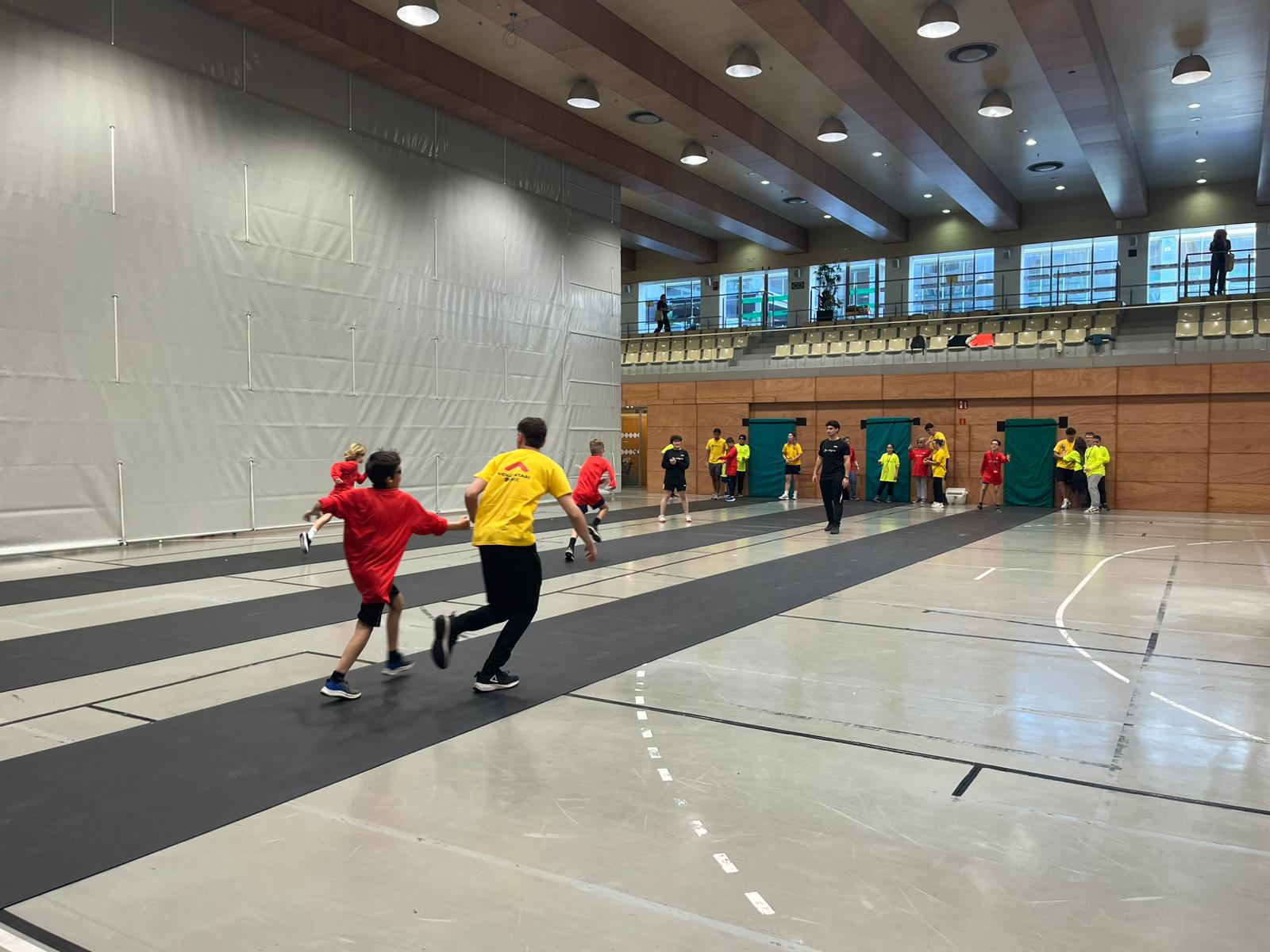 Acitivitat d'atletlisme al Poliesportiu ONCE Catalunya.