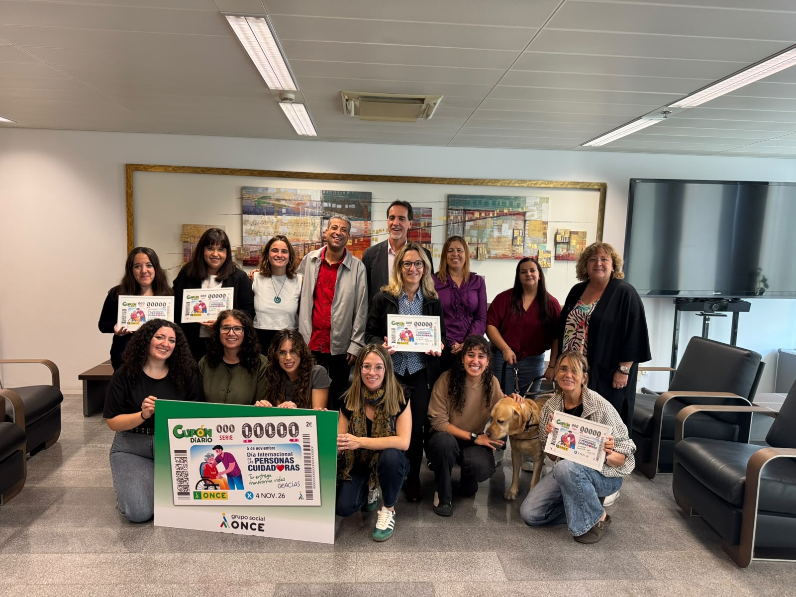 Enric Botí, delegat de l’ONCE Catalunya, i David Bernardo, president del Consell Territorial de l’ONCE a Catalunya, van mantenir el passat 28 d'octubre una trobada amb els directors, directores i altres representants de les residències de Barcelona on viuen persones grans amb ceguesa.