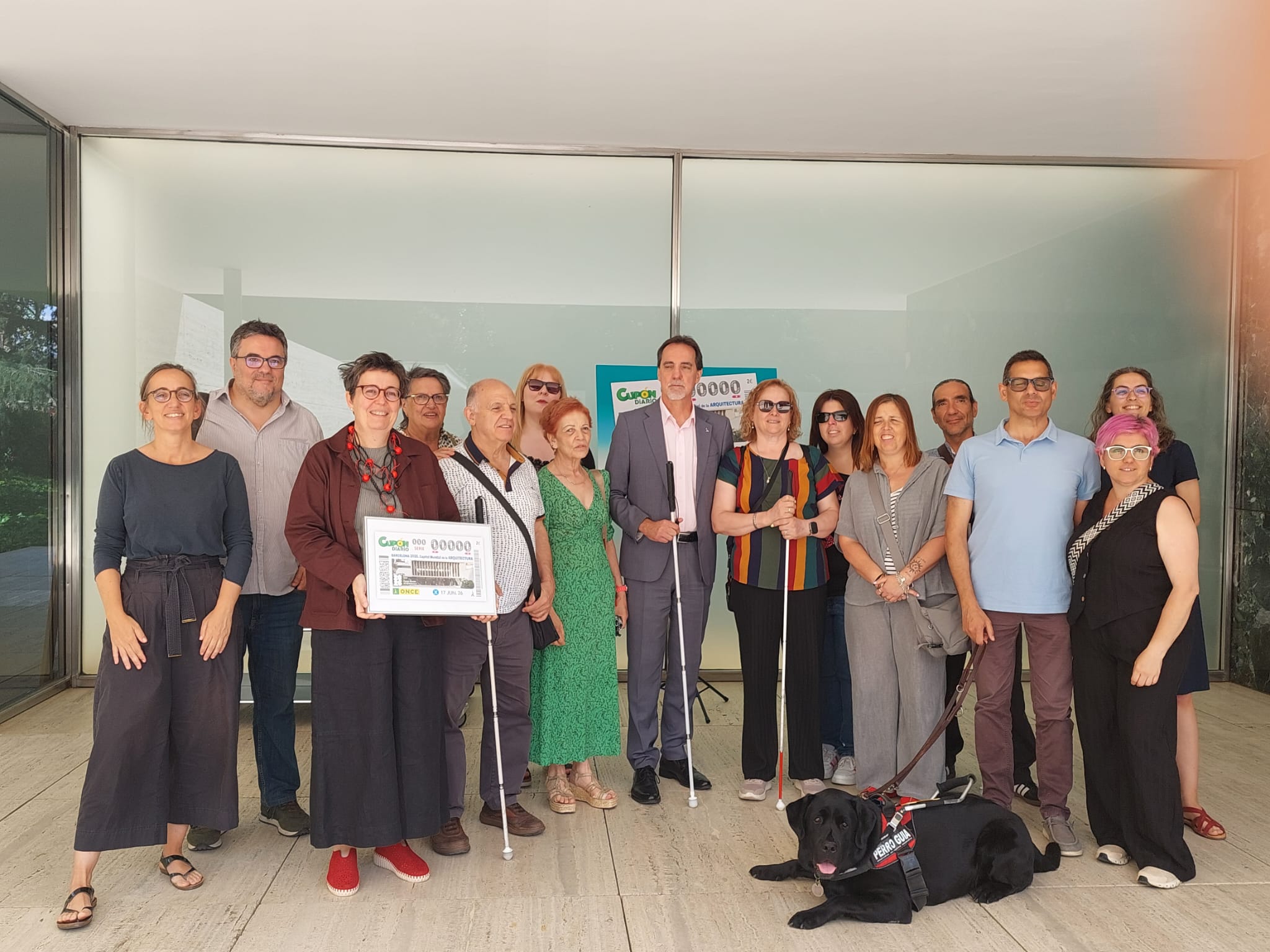 Foto de família de la presentació d'aquest cupó.