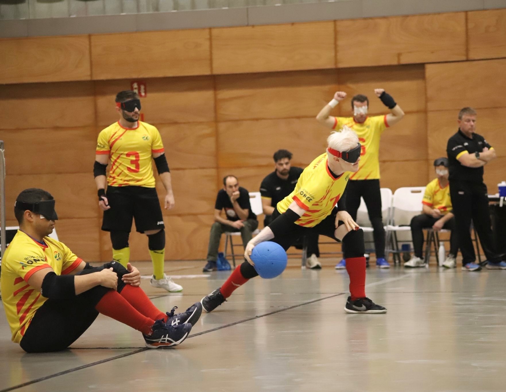 Llençament d'un jugador de la selecció masculina de Catalunya.