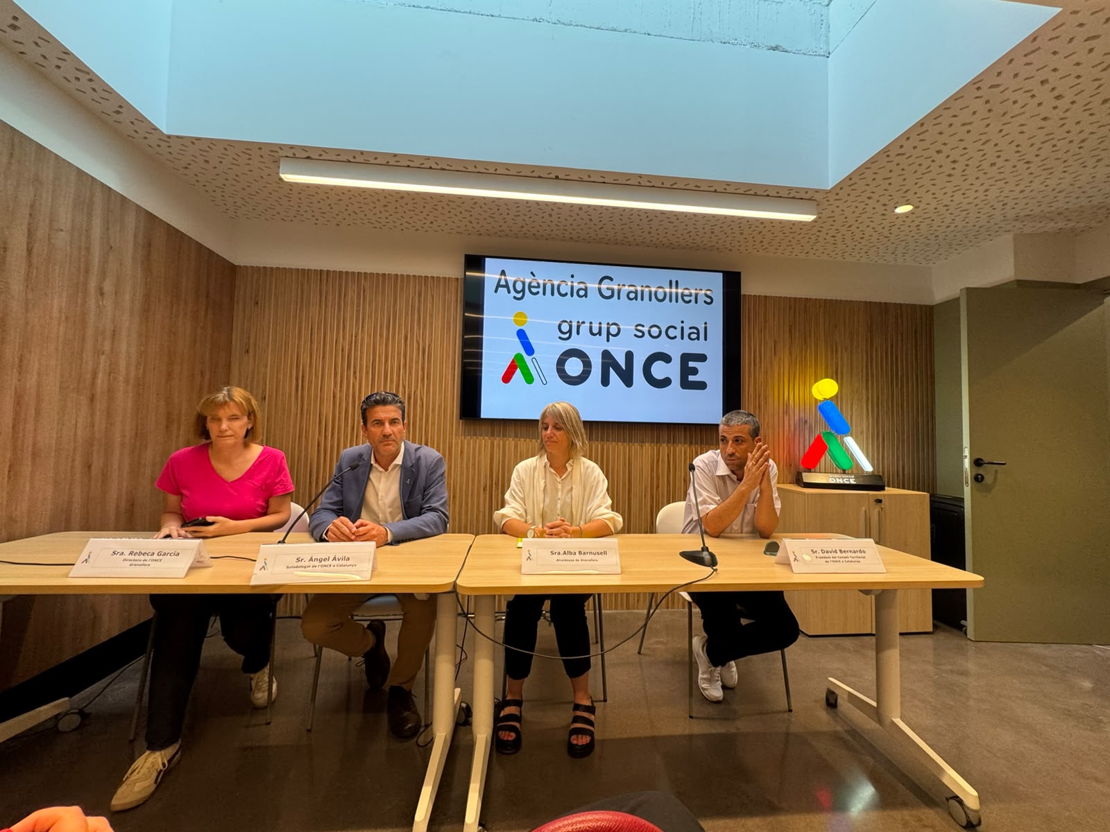 Amb la intervenció d’Alba Barnusell, alcaldessa de Granollers; Àngel Ávila, sotsdelegat d’ONCE Catalunya; David Bernardo, president del Consell Territorial de l’ONCE a Catalunya i Rebeca Garcia, directora de l’ONCE a Granollers.