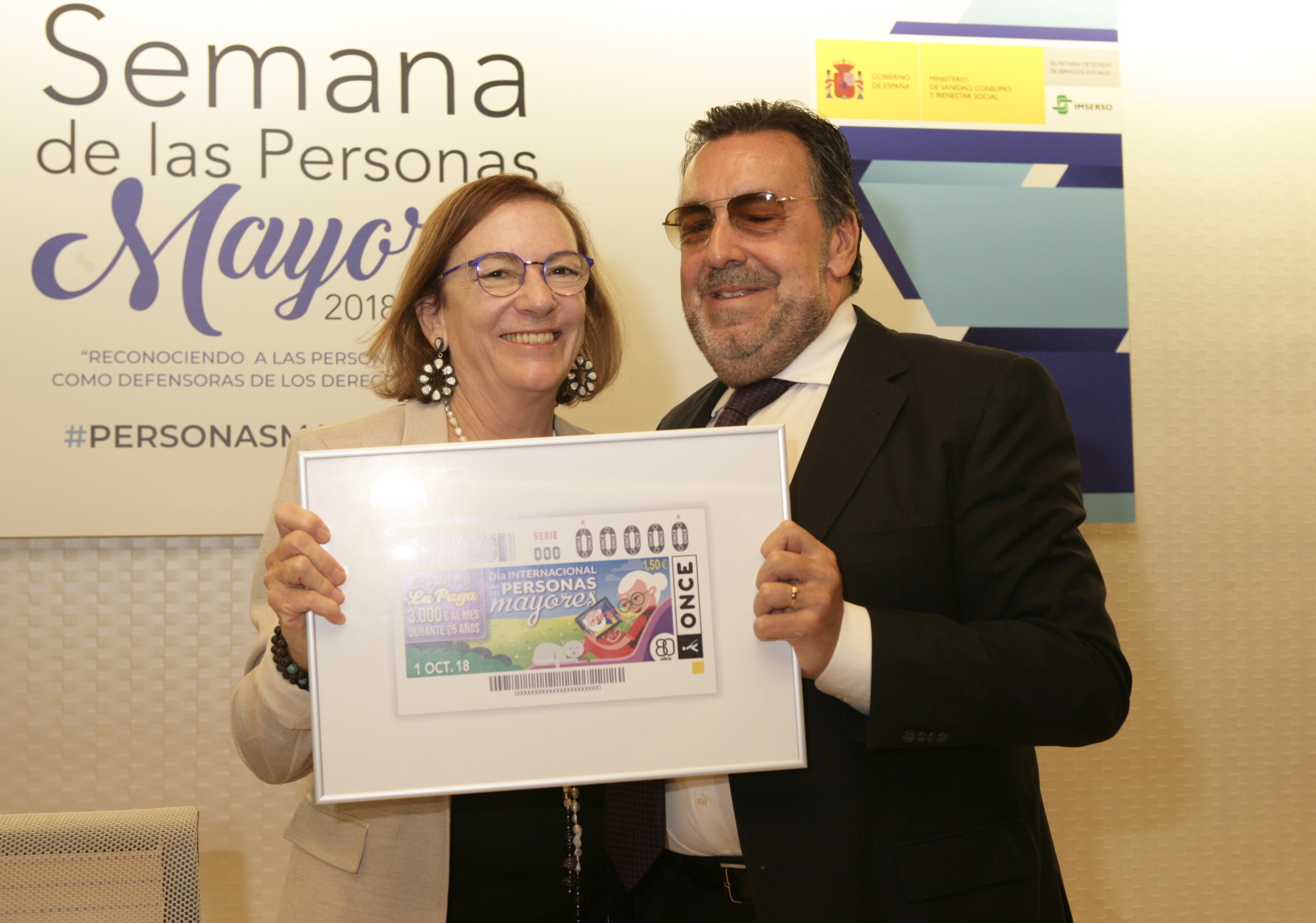 carmen_orte_y_miguel_carballeda_durante_la_presentacion_del_cupon_del_dia_internacional_de_las_personas_mayores.jpg