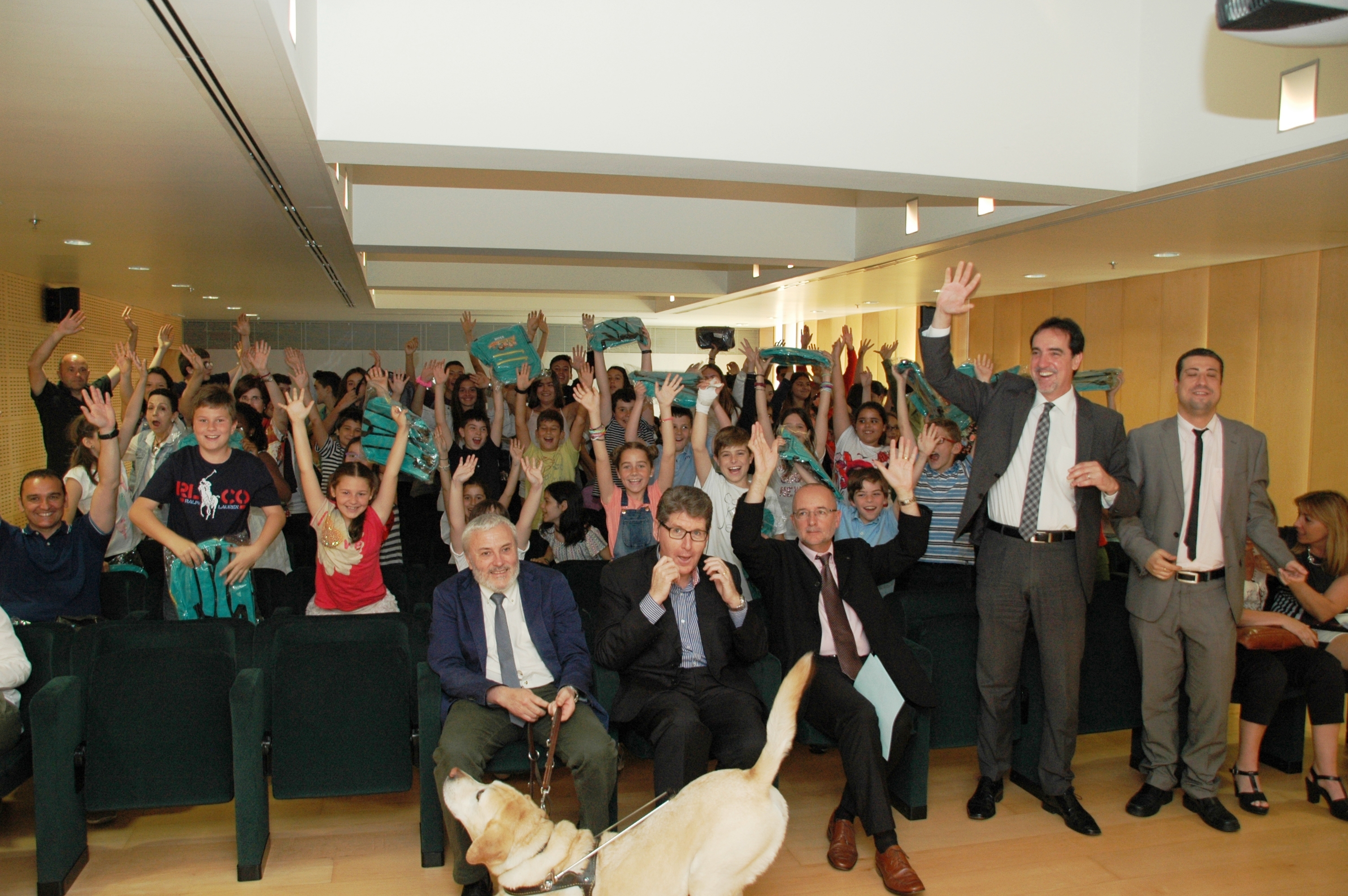 concurso_escolar_manos.jpg