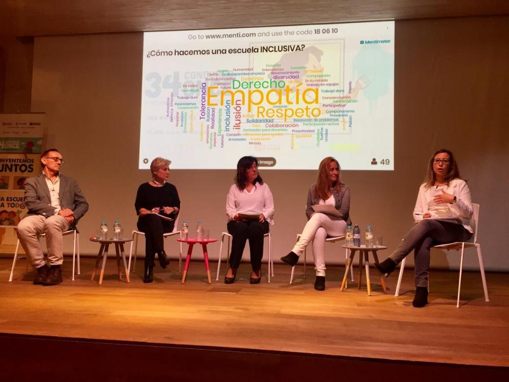 Acte a Madrid. L'ONCE i la seva Fundació han posat en marxa l'edició 34 del seu concurs escolar en què conviden els docents i estudiants a treballar i reflexionar sobre com poder fer una escola més oberta, diversa i per a tothom.