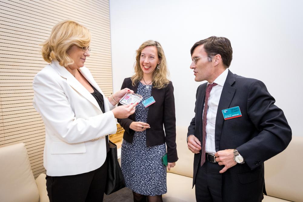 Corina Cretu, Patricia Sanz y Alberto Durán.