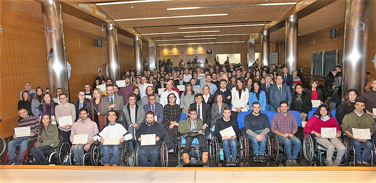 foto_familia_becas.jpg