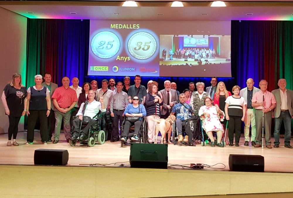 Jubilats, segon grup. Foto de família.