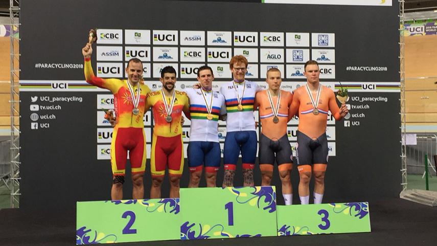 Ávila y Font, en el pódium.