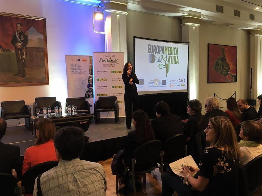 Mesa redonda en Argentina.