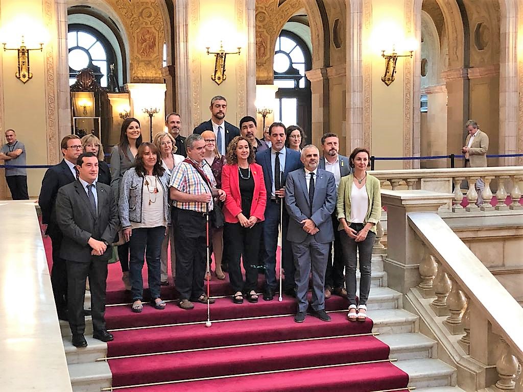 parlament.jpg