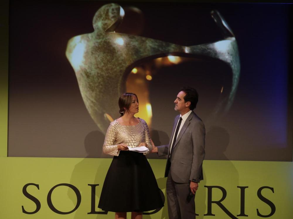 Un moment de la gala de 2016, amb la presentadora i Enric Botí, president del Consell Territorial d'ONCE Catalunya.
