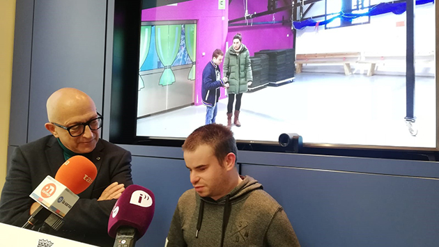 David Panadès, a la dreta, amb el Regidor de Promoció Cultural de l'Ajuntament d'Igualada, Pere Camps, a la presentació del podcast.