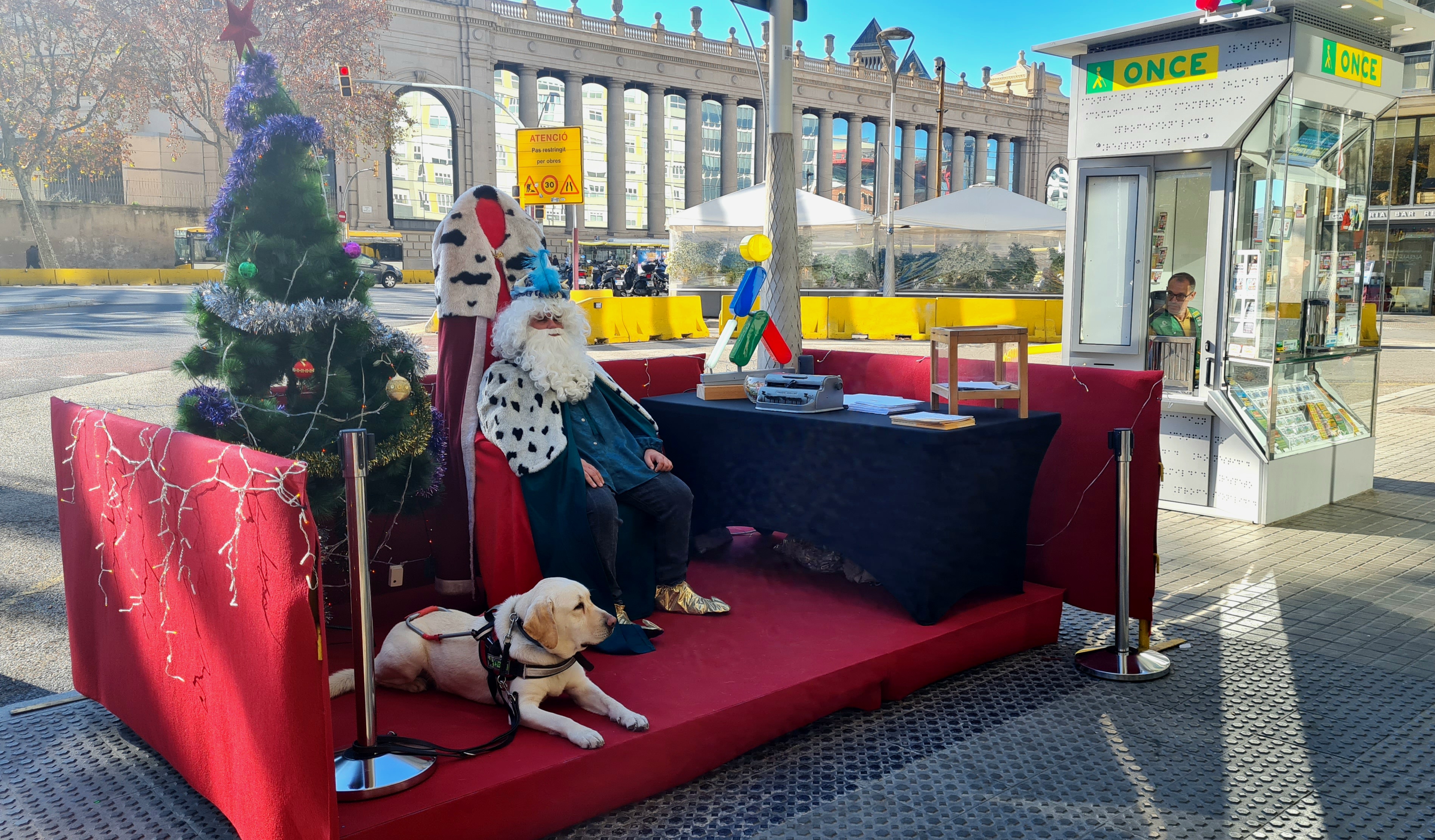 PATGE REIAL DE LA IL·LUSIÓ con KIOSCO FONDO