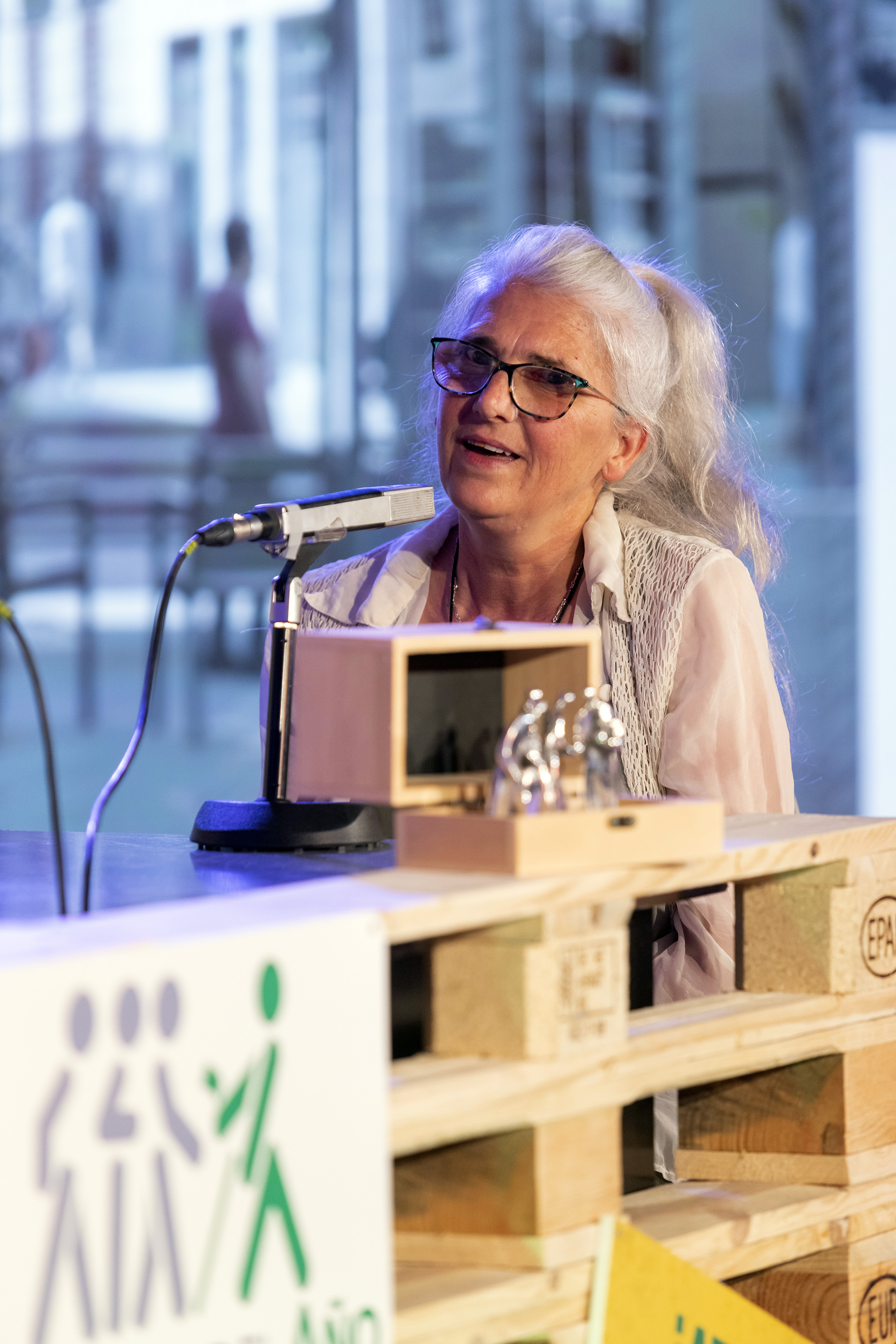 Maria Teresa Roig, millor venedora de l’ONCE a Catalunya 2022, durant la gala de celebració a Madrid.
