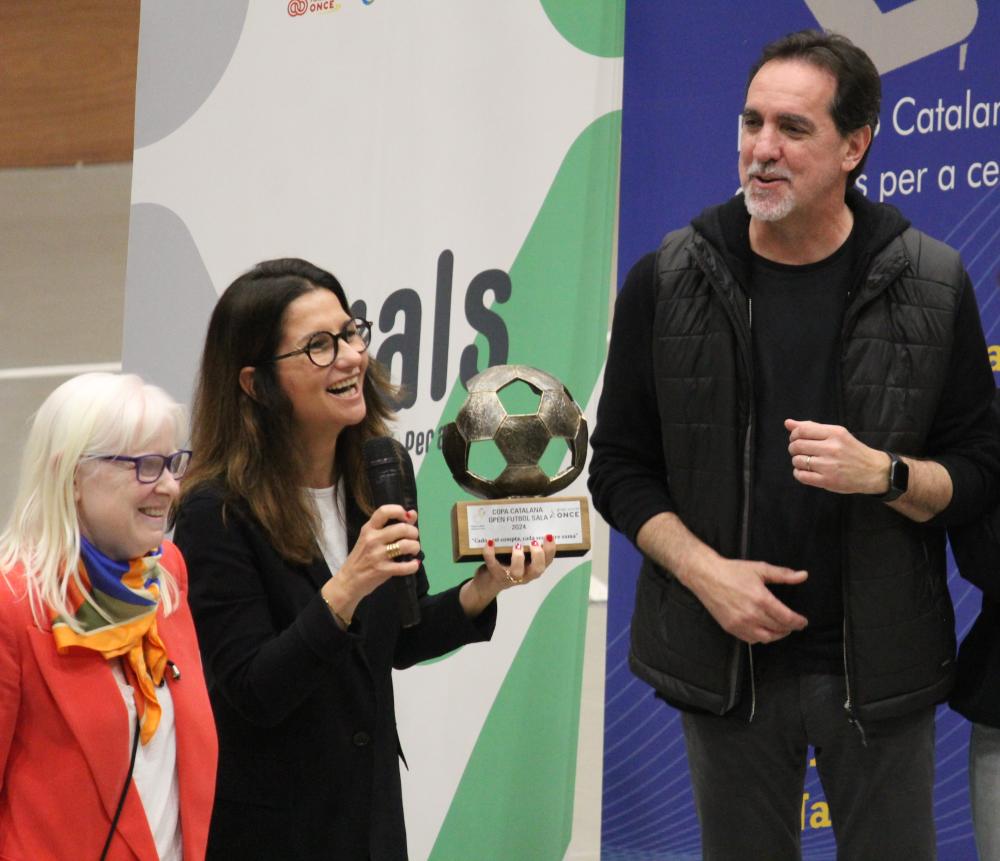 L'acte de cloenda i entrega de premis va estar encapçalat per Enric Botí, delegat de l'ONCE Catalunya; Dolors Luna, presidenta de la Federació Catalana d'Esports per a Cecs (FCECS); Maite Laporta, Responsable del departament de Diversitat, Equitat i Inclusió del FC Barcelona.