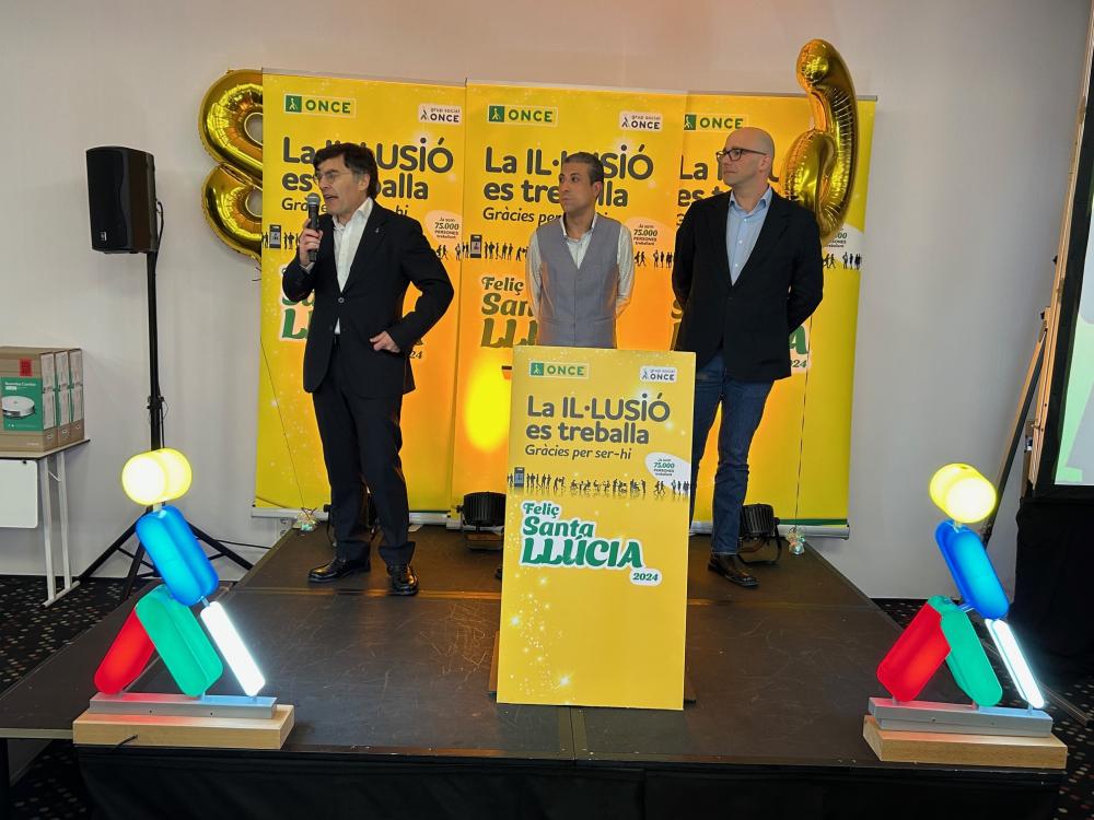 Raúl Moreno,  Secretari General del departament de Drets Socials i Inclusió de la Generalitat; Alberto Durán, vicepresident del Grup Social ONCE  i David Bernardo, president del Consell Territorial d’ONCE Catalunya. 