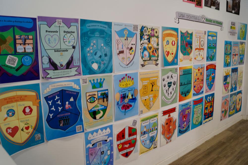 Imatge d'escuts participants en el Concurs Escolar ONCE d'altres edicions