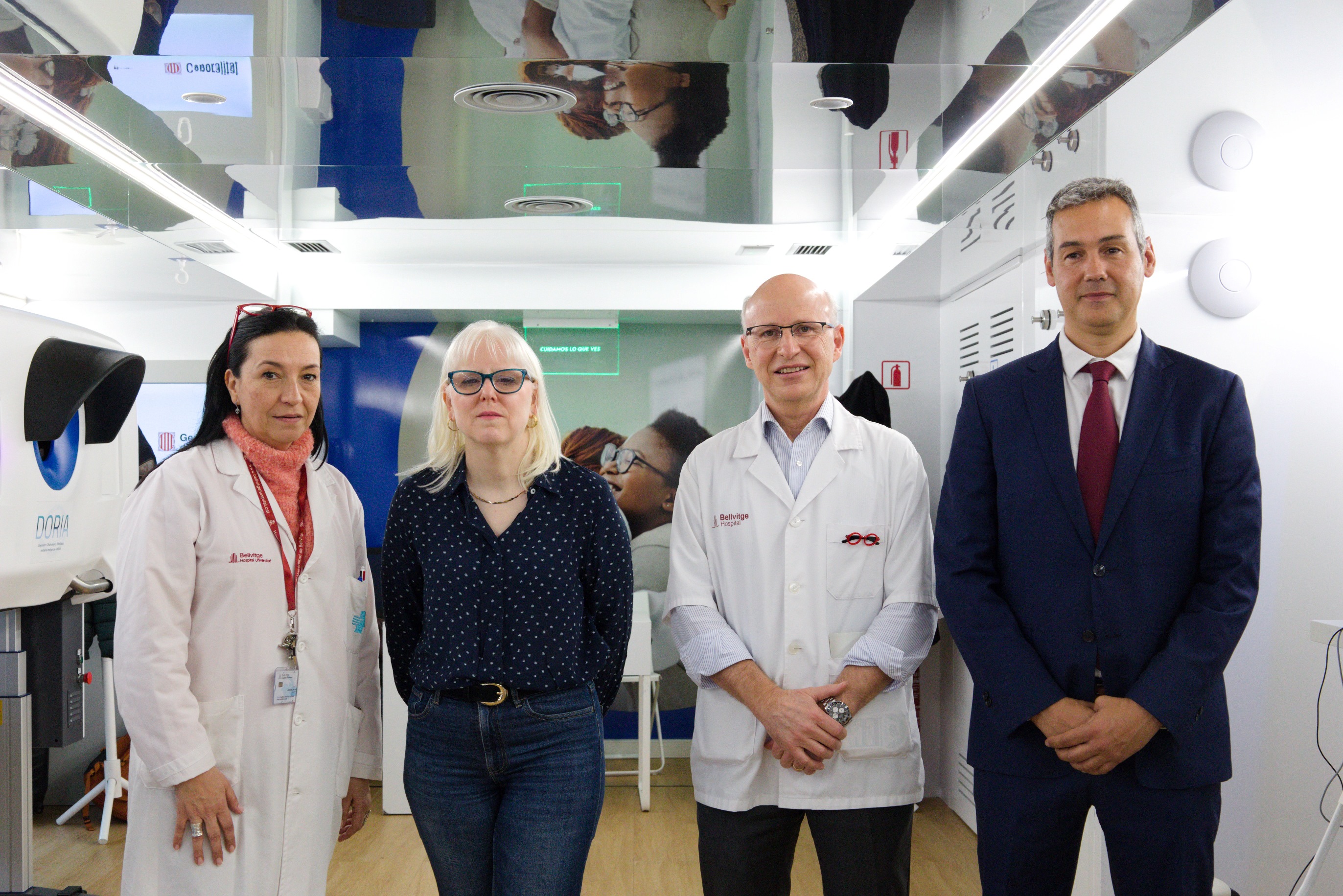 Foto de família de la presentació.